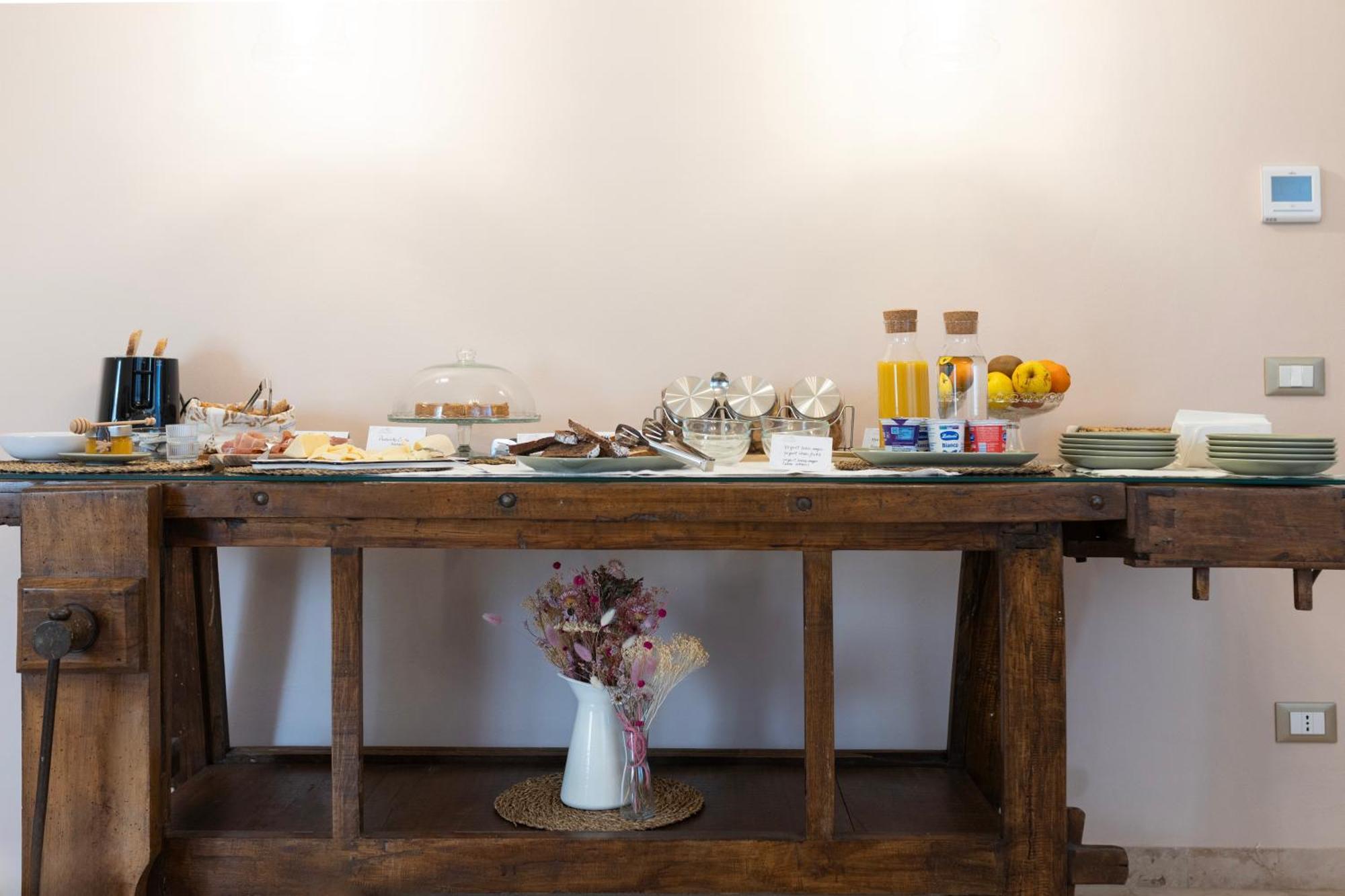 Borghi Palazzo Gessi Room And Breakfast المظهر الخارجي الصورة
