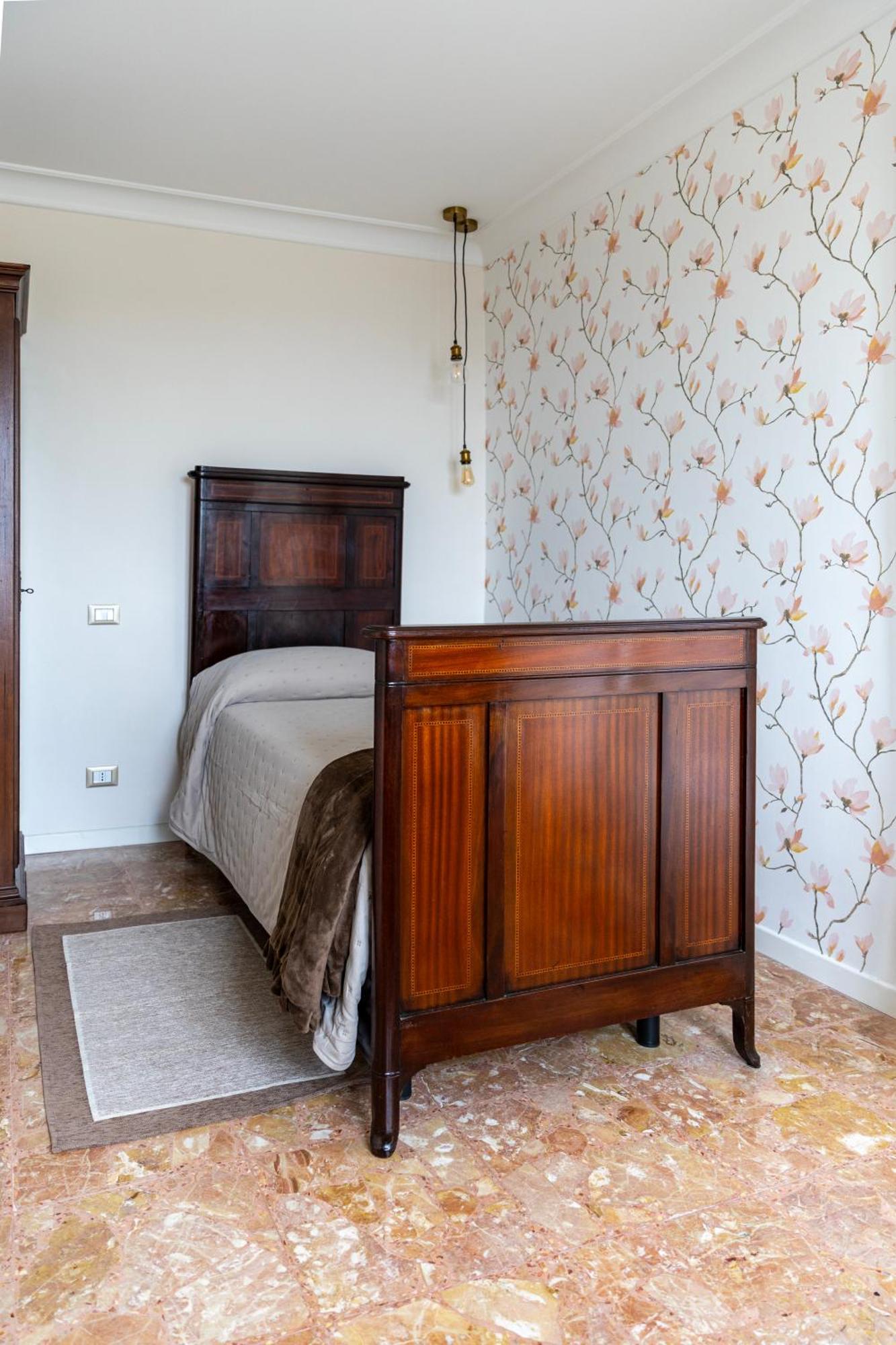 Borghi Palazzo Gessi Room And Breakfast المظهر الخارجي الصورة