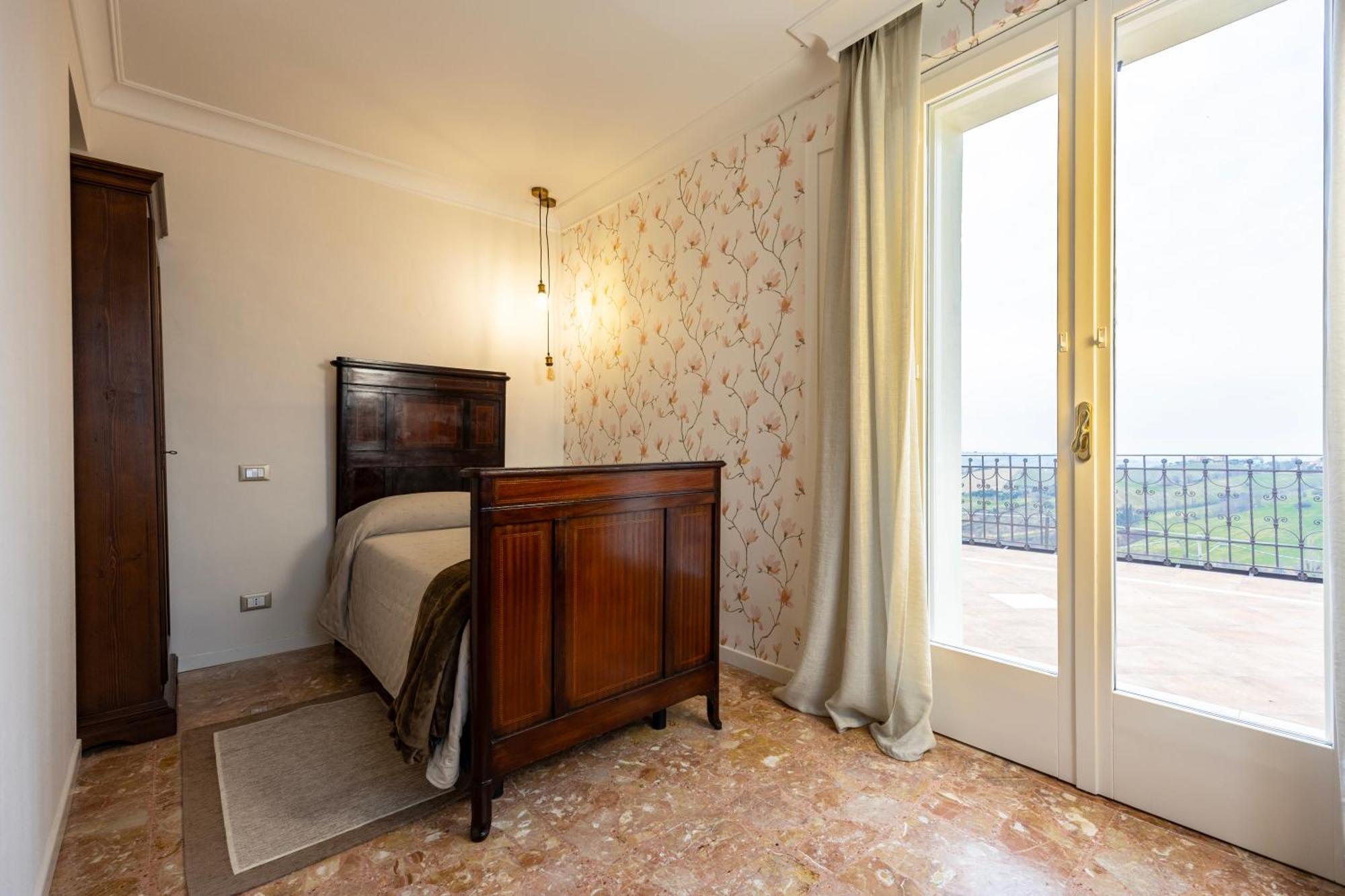 Borghi Palazzo Gessi Room And Breakfast المظهر الخارجي الصورة